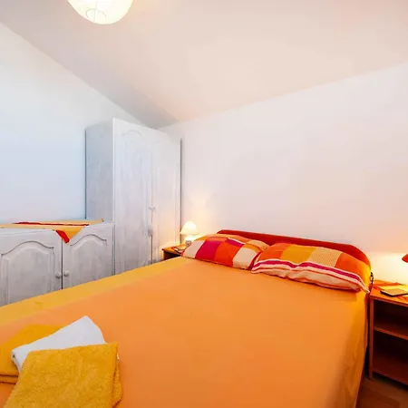 Prázdninový dům In - Paklenica Riviera 50353 Rovanjska