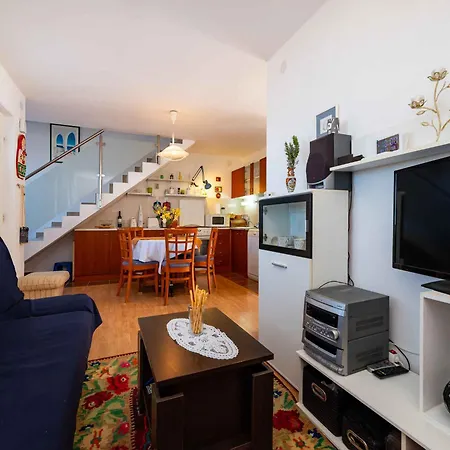 Ferienhaus In - Paklenica Riviera 50353 Rovanjska